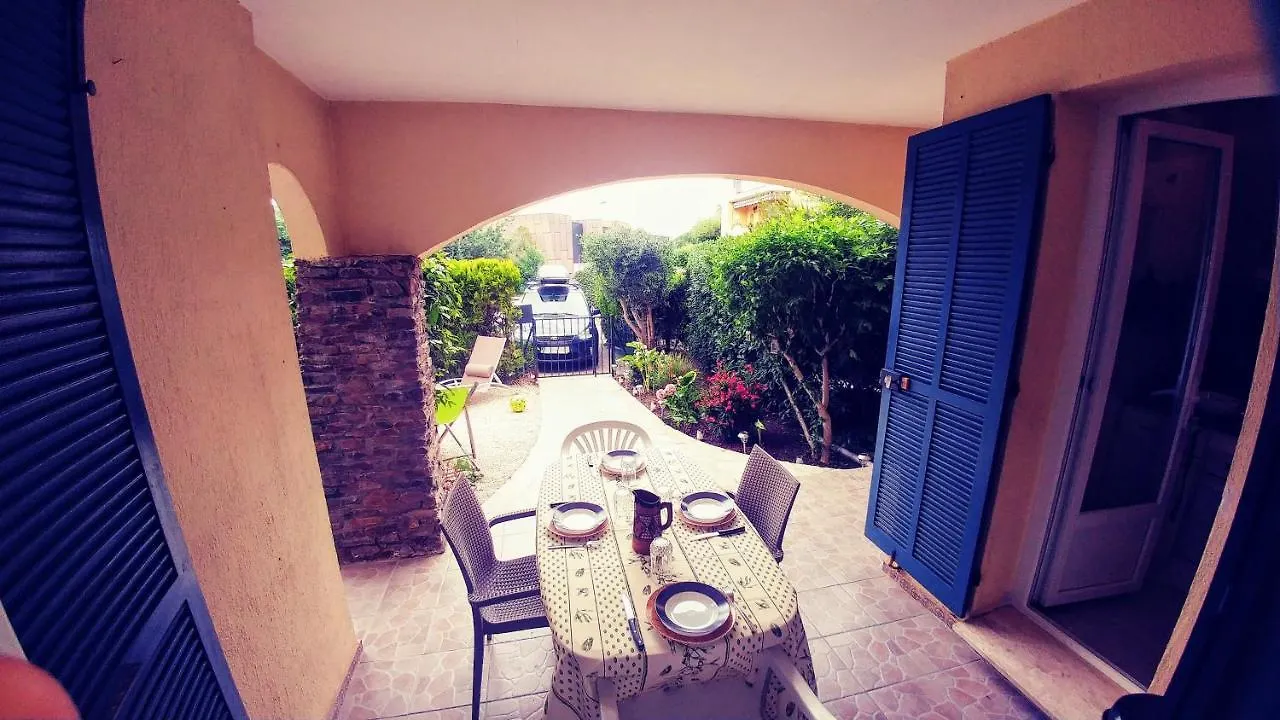 Pleasant T3 with Garden: Centrally Located Near Beaches Cavalaire-sur-Mer