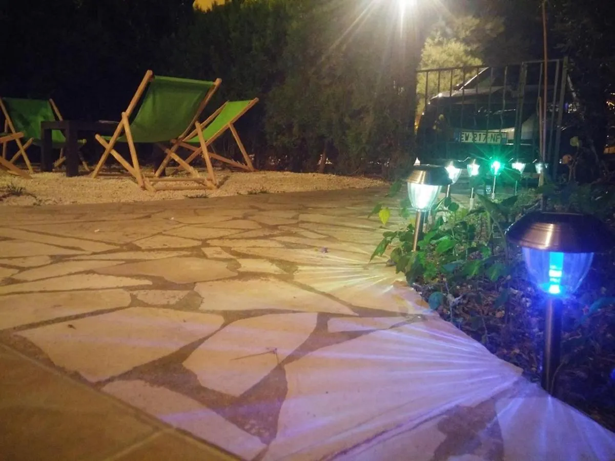 Apartment Pleasant T3 with Garden: Centrally Located Near Beaches Cavalaire-sur-Mer