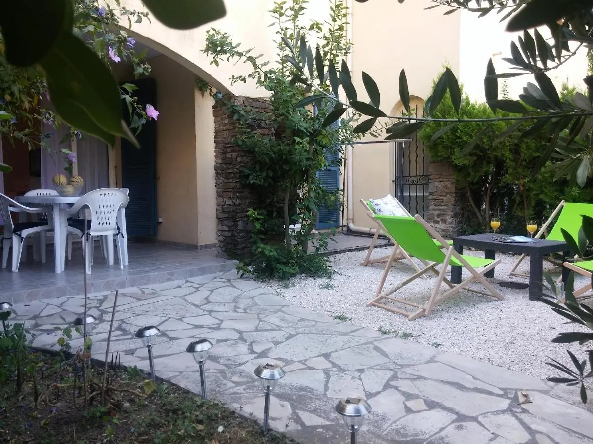 Pleasant T3 with Garden: Centrally Located Near Beaches Cavalaire-sur-Mer France