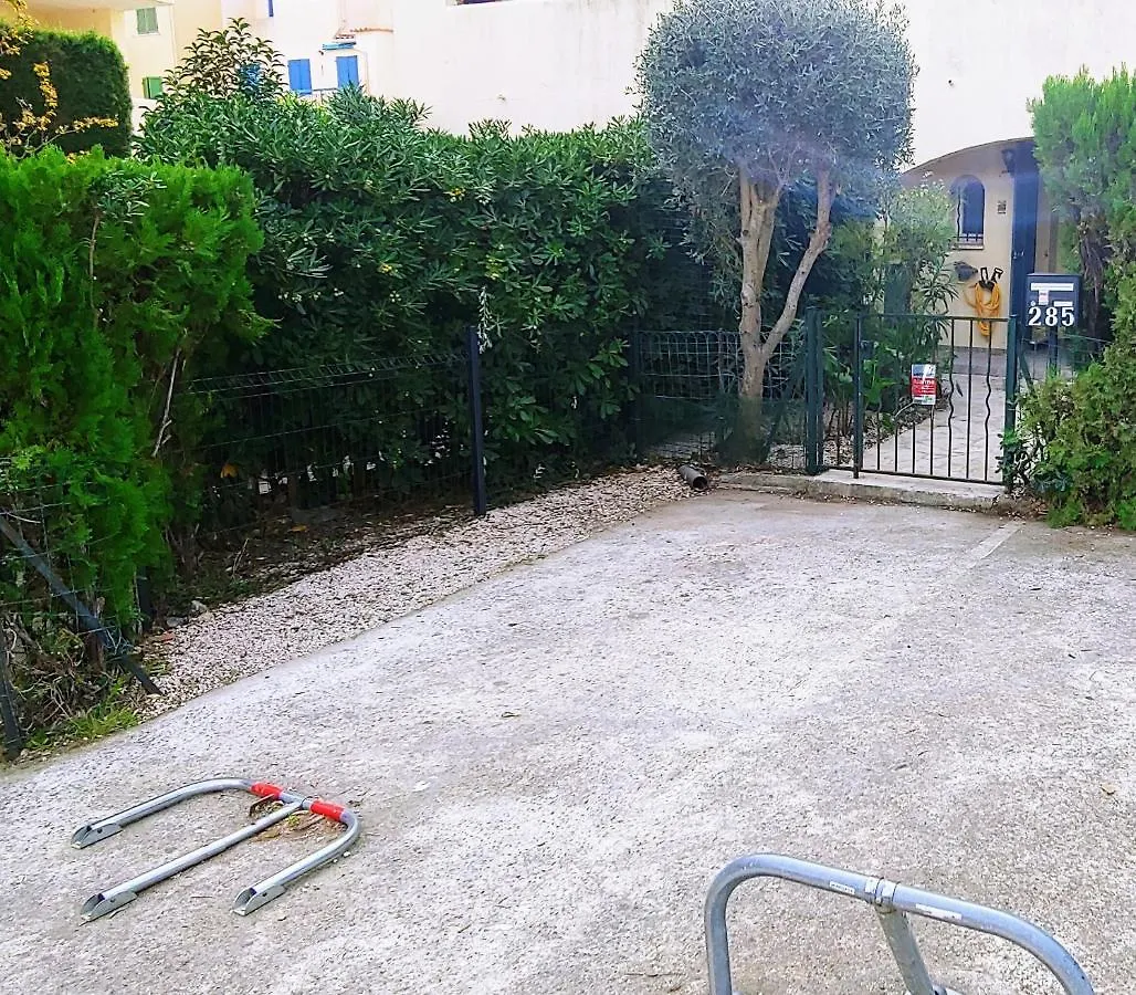 Pleasant T3 with Garden: Centrally Located Near Beaches Cavalaire-sur-Mer France
