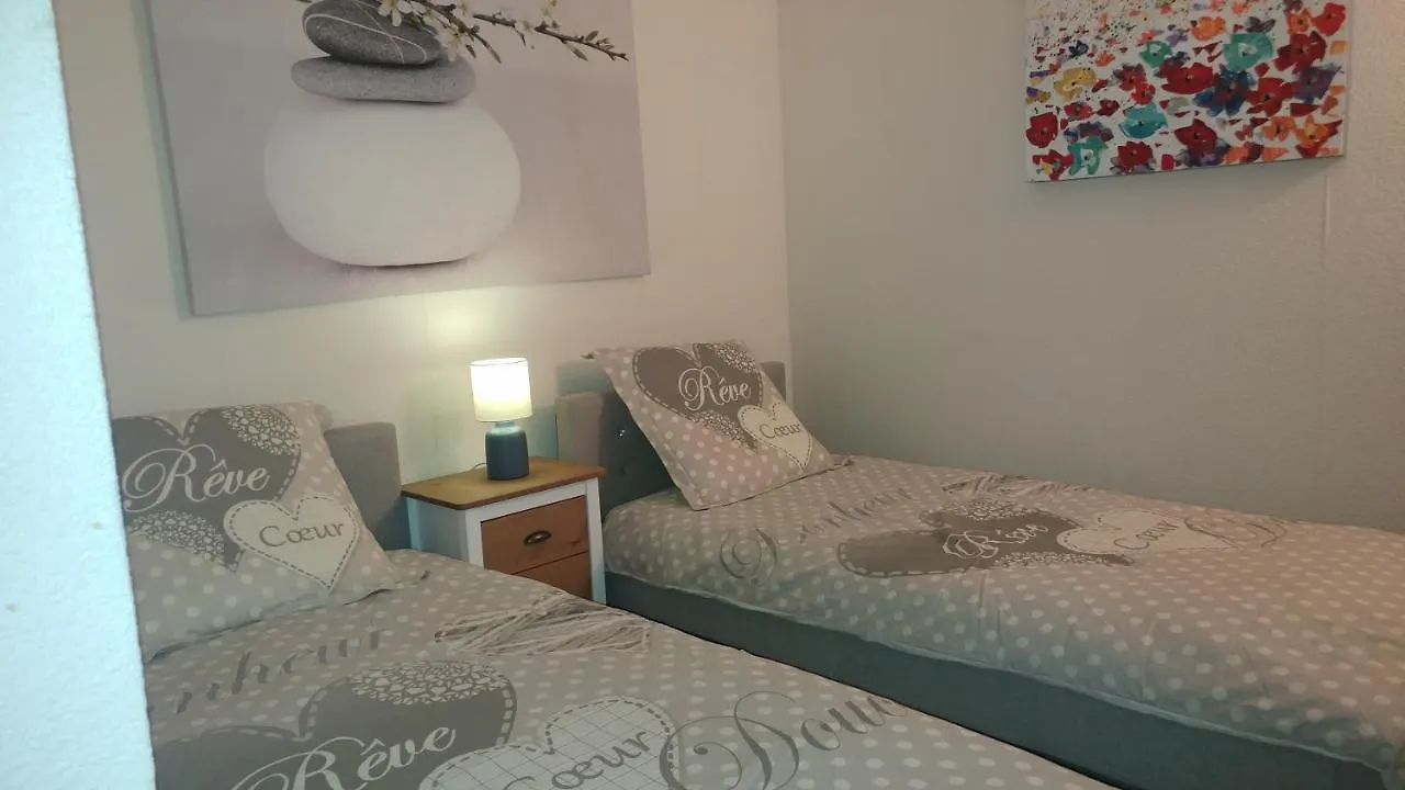 Pleasant T3 with Garden: Centrally Located Near Beaches Cavalaire-sur-Mer